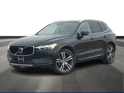 Used 2018 Volvo XC60 T5 Momentum w/ Vision Package