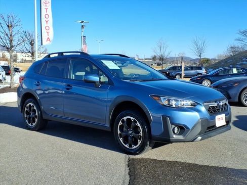 Used 2021 Subaru Crosstrek 2.0i Premium w/ Popular Package #3 image 2