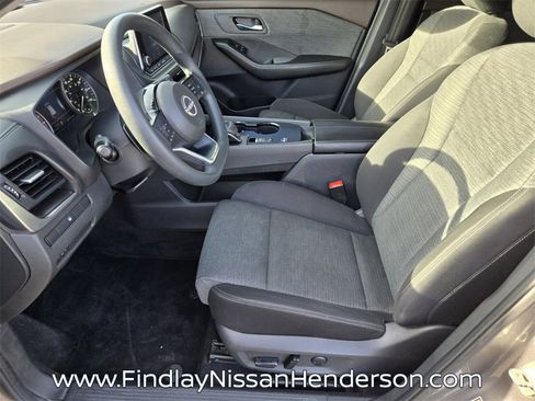 Used 2023 Nissan Rogue SV image 11