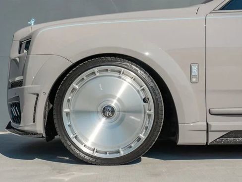 Used 2025 Rolls-Royce Cullinan Black Badge image 19