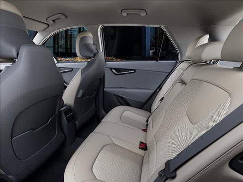 New 2026 Kia Niro EX FWD image 18