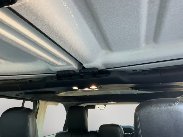 Used 2019 Jeep Wrangler Unlimited Rubicon AWD/4WD image 12