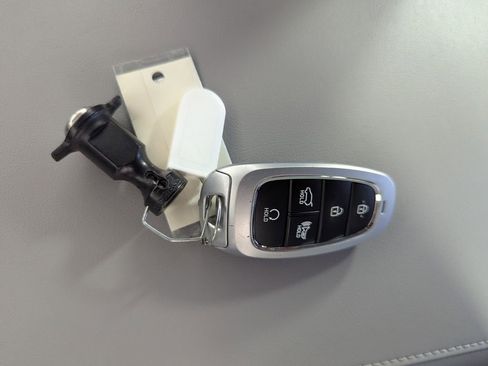 Used 2023 Hyundai Palisade SEL FWD image 29