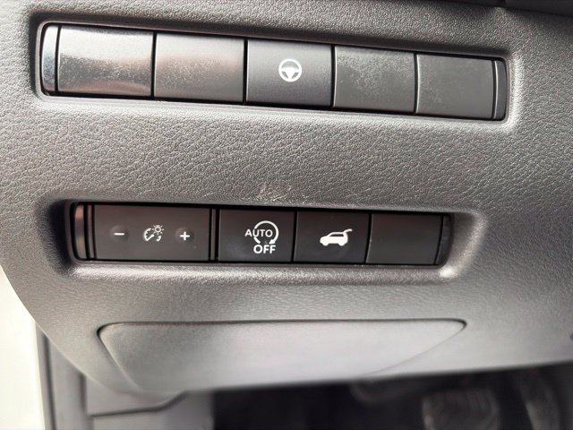 Used 2023 Nissan Rogue SL AWD/4WD image 26