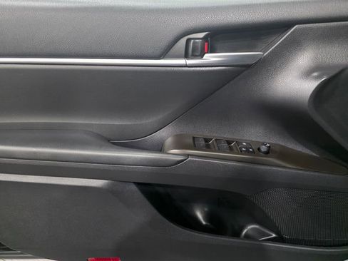 Used 2023 Toyota Camry SE w/ Convenience Package image 10