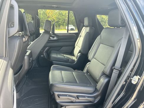 Used 2021 Chevrolet Tahoe Z71 w/ Luxury Package AWD/4WD image 26