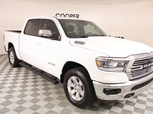 Used 2023 RAM 1500 Laramie AWD/4WD image 1