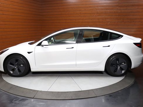 Used 2021 Tesla Model 3 Long Range image 9