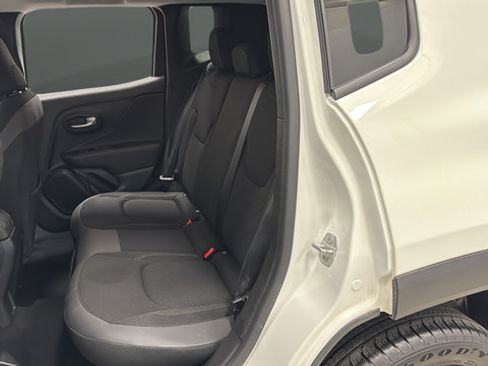 Used 2023 Jeep Renegade Altitude AWD/4WD image 23