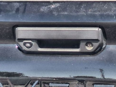 Used 2024 Chevrolet Colorado LT w/ LT Convenience Package RWD image 31