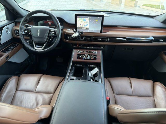 Used 2023 Lincoln Aviator Reserve w/ Equipment Group 201A RWD image 22