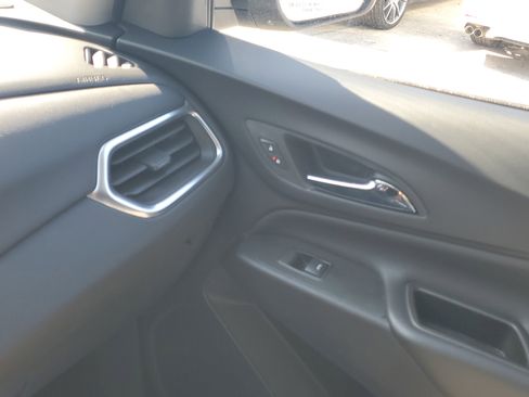 Used 2023 Chevrolet Equinox LT image 28