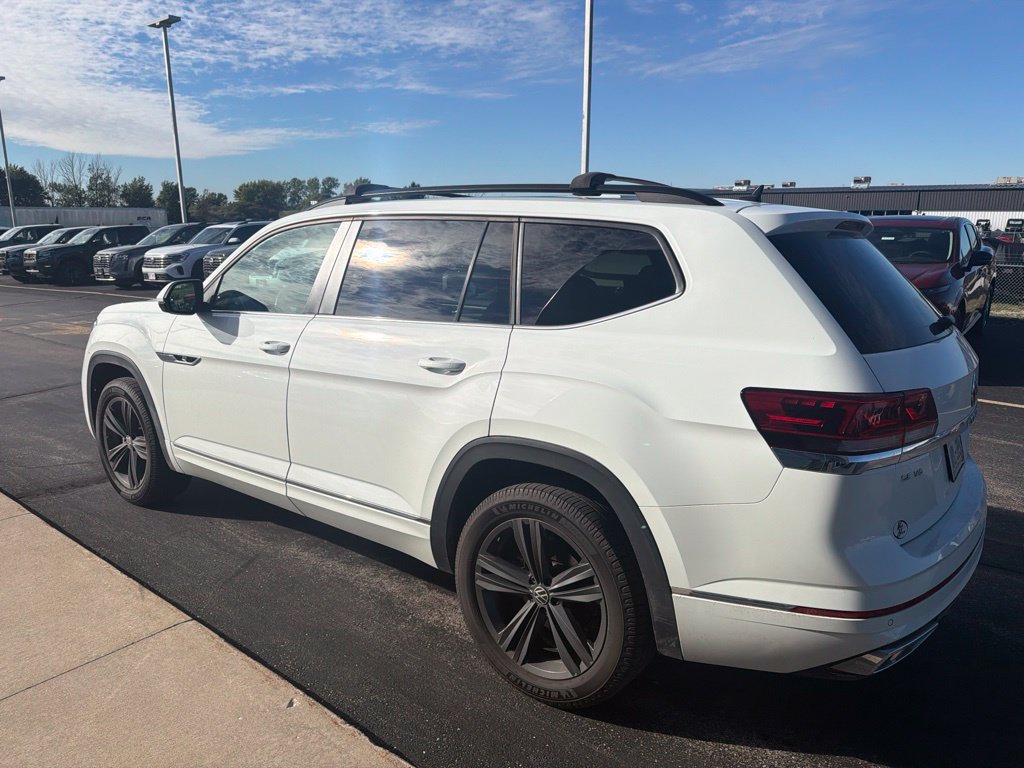 Used 2021 Volkswagen Atlas SE w/ Panoramic Sunroof Package AWD/4WD image 3