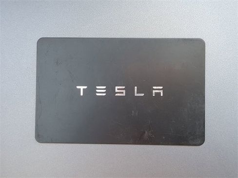 Used 2023 Tesla Model Y Long Range image 32