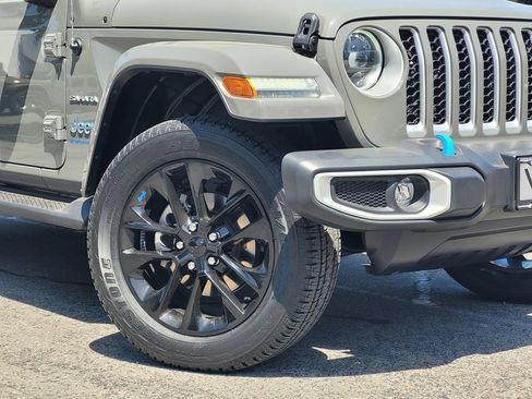 Used 2023 Jeep Wrangler Unlimited Sahara w/ Cold Weather Group AWD/4WD image 3