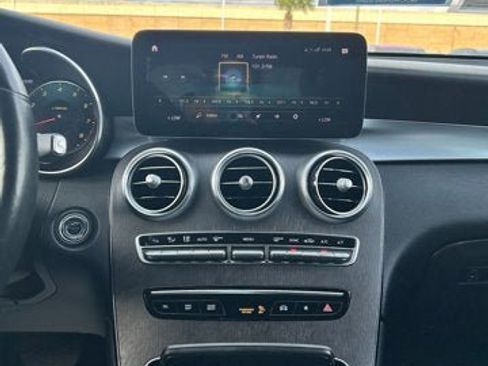 Used 2021 Mercedes-Benz GLC 300 image 10