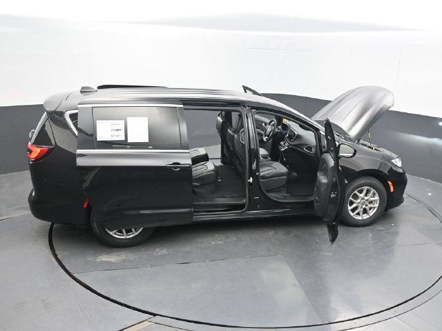 Used 2025 Chrysler Pacifica Select FWD image 73