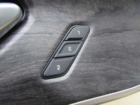 Used 2021 Jeep Grand Cherokee L Limited AWD/4WD image 23