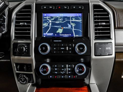 Used 2021 Ford F250 King Ranch w/ King Ranch Ultimate Package AWD/4WD image 24