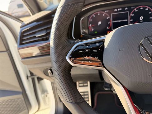 Used 2024 Volkswagen Jetta GLI 40th Anniversary Edition image 16