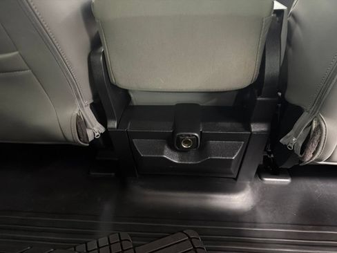 Used 2017 Ford F150 XL w/ XL Power Equipment Group AWD/4WD image 11