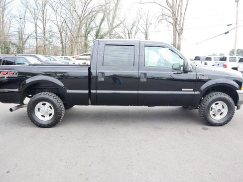 Used 2004 Ford F250 Lariat image 4