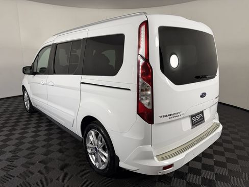 Used 2017 Ford Transit Connect Titanium FWD image 8
