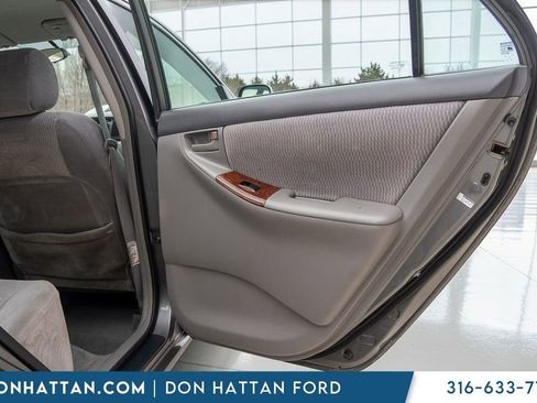 Used 2005 Toyota Corolla image 16