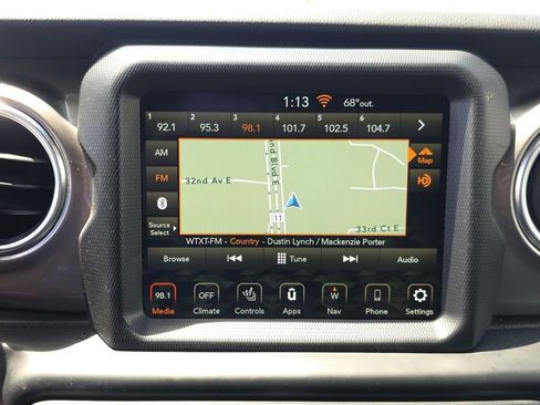 Used 2021 Jeep Wrangler Unlimited Sahara AWD/4WD image 18