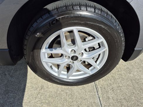 Certified 2024 Ford Edge SEL image 12