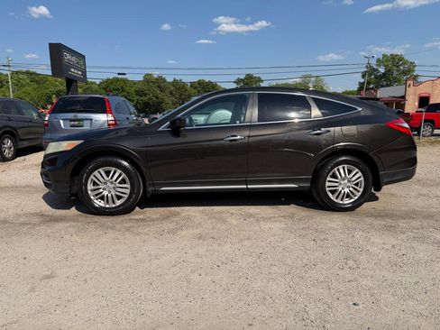 Used 2015 Honda Crosstour EX image 2