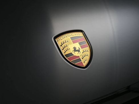 Certified 2026 Porsche Macan AWD/4WD image 13