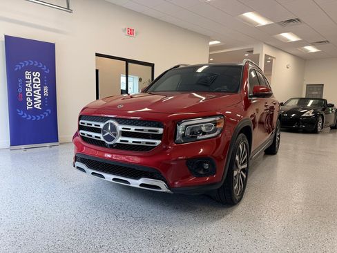 Used 2020 Mercedes-Benz GLB 250 image 3