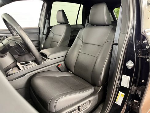 Used 2024 Honda Passport EX-L image 12