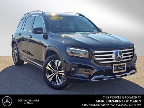 Used 2025 Mercedes-Benz GLB 250 4MATIC image 1
