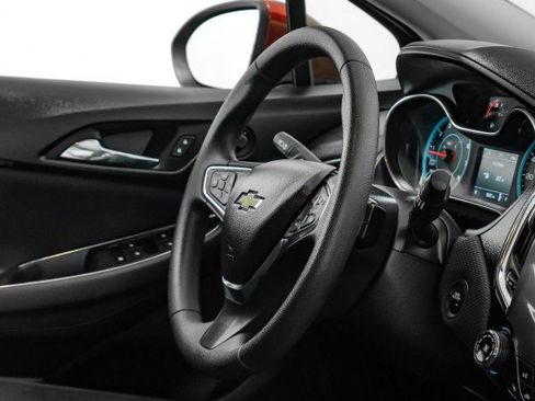 Used 2017 Chevrolet Cruze LT w/ Convenience Package image 11