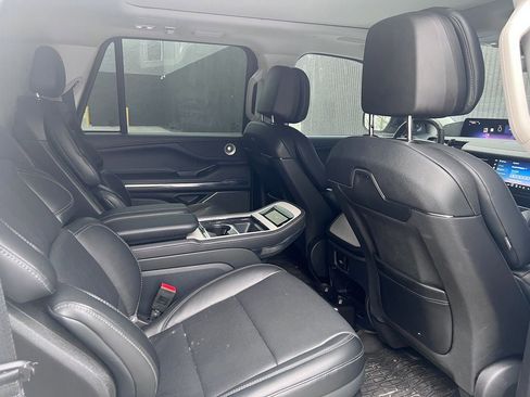 Used 2025 Lincoln Navigator L Reserve AWD/4WD image 22