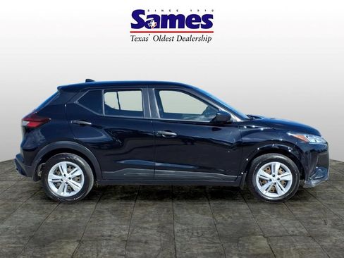 Used 2022 Nissan Kicks S FWD image 8