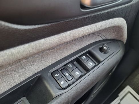 Used 2024 Jeep Compass Latitude image 20