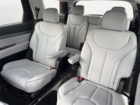 Used 2025 Hyundai Palisade SEL image 14