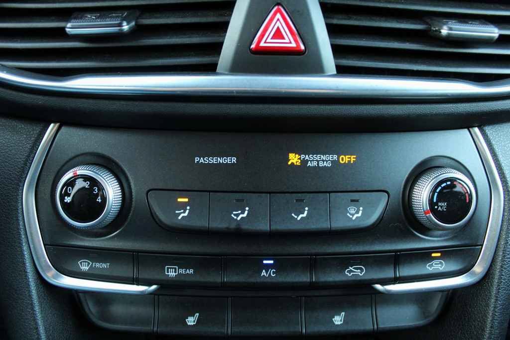 Used 2019 Hyundai Santa Fe SEL FWD image 20