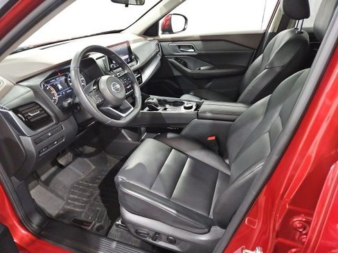 Certified 2021 Nissan Rogue SV w/ Premium Package image 10