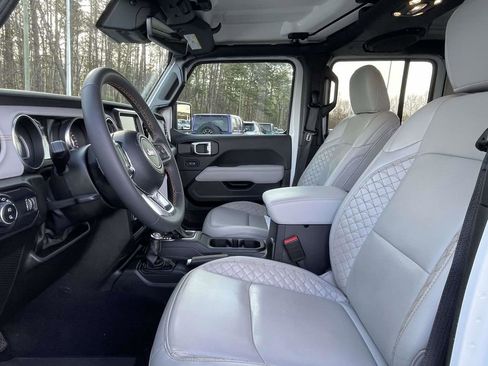 Certified 2023 Jeep Gladiator Overland image 26