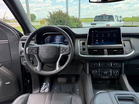 Used 2023 Chevrolet Suburban RST w/ Sport Performance Package AWD/4WD image 14
