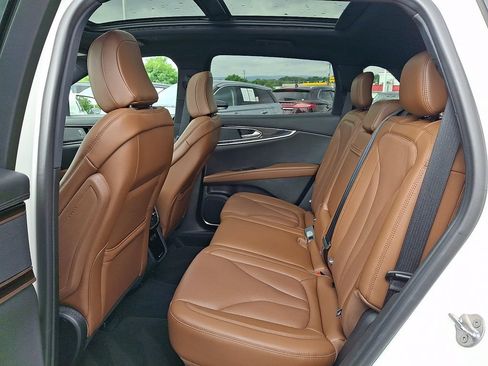 Certified 2023 Lincoln Nautilus Reserve AWD/4WD image 10