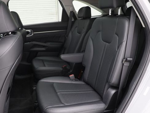 Used 2023 Kia Sorento SX image 12