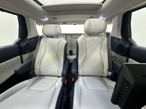 New 2026 Kia Carnival SX Prestige image 26