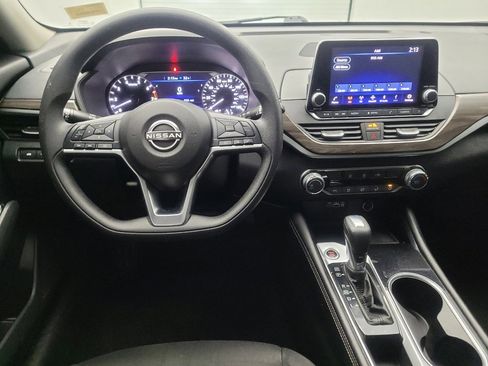 Used 2023 Nissan Altima 2.5 SV image 22
