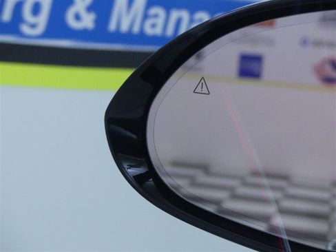 Used 2023 Genesis GV70 3.5T Sport w/ Sport Prestige Package image 33