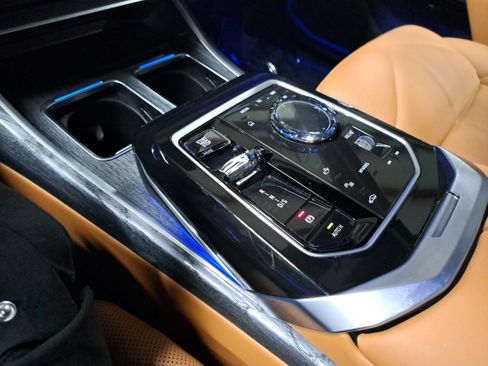 Used 2024 BMW 740i RWD image 22